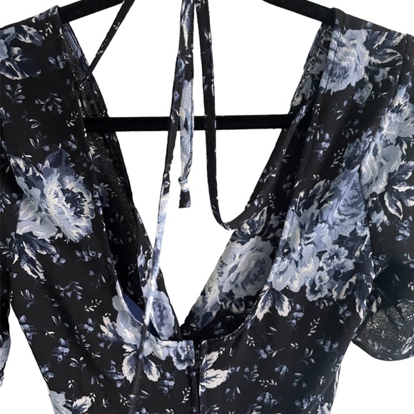 Francesca’s Floral Print Tie Waist Romper Women’s Size XXS - Picture 2 of 7